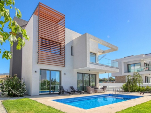 646145 detached villa for sale in pyrgos full