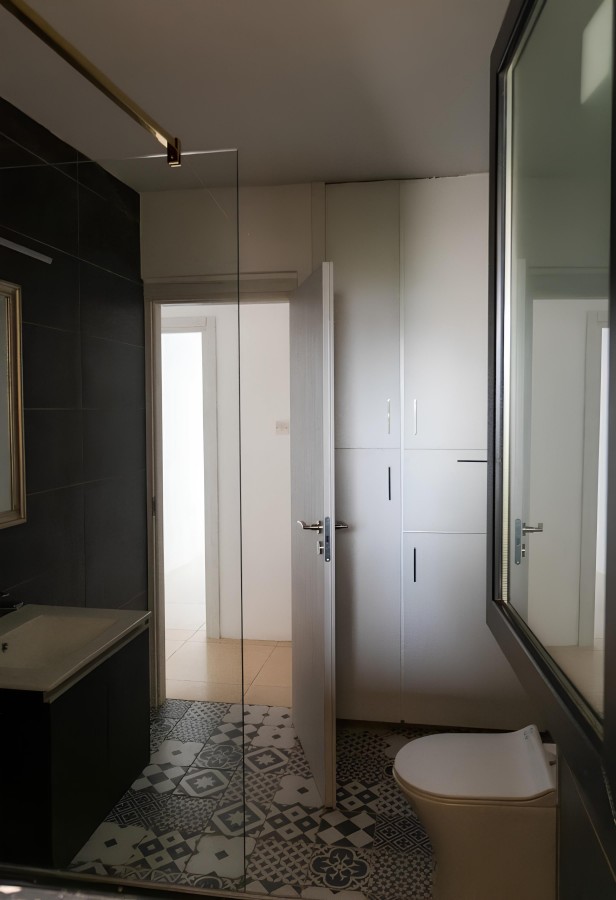 646357-apartment-for-sale-in-aradippou-agios-fanourios_full