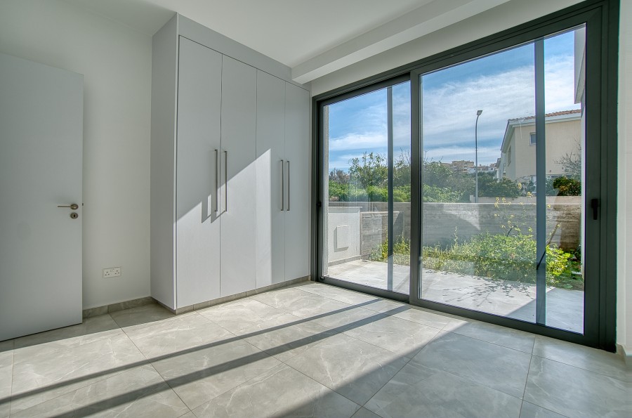 654937-town-house-for-sale-in-chloraka_full