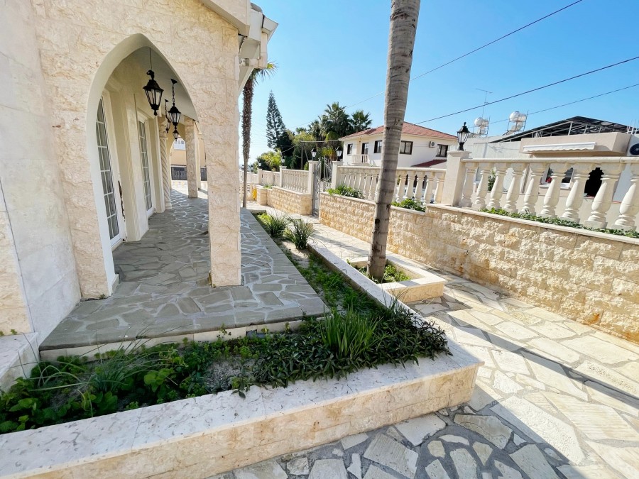 656069-detached-villa-for-sale-in-oroklini_full