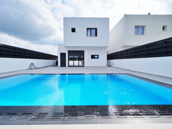 660652 detached villa for sale in select location full