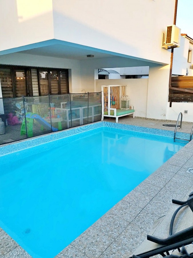 661628-detached-villa-for-sale-in-select-location_full