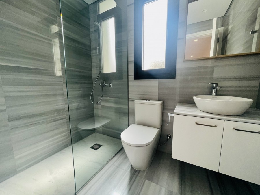 667358-detached-villa-rented-in-empa_full