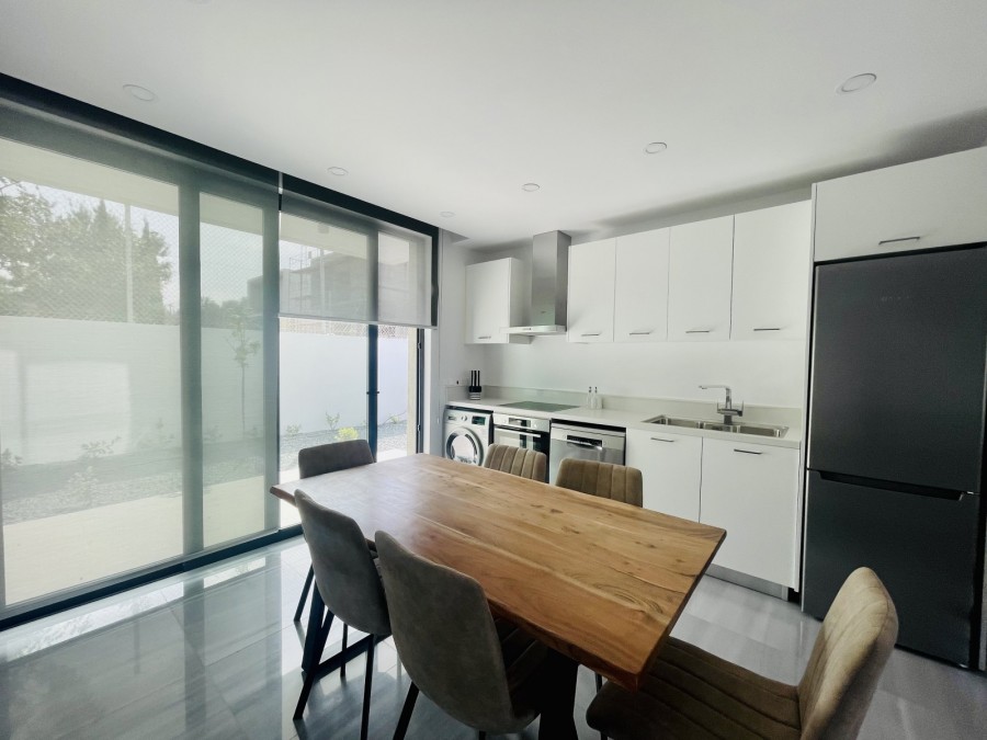 667362-detached-villa-rented-in-empa_full