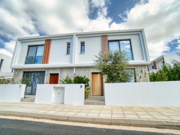 667390 detached villa for rent in empa full