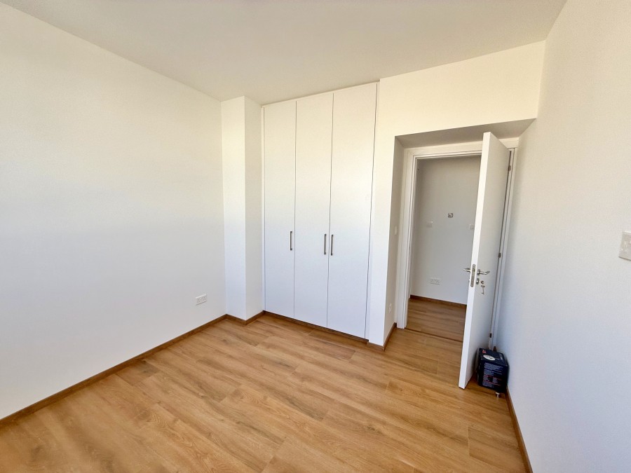 668150-apartment-for-sale-in-larnaka-finikoudes_full