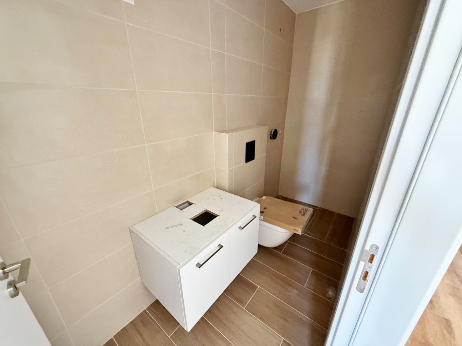 668151-apartment-for-sale-in-larnaka-finikoudes_full