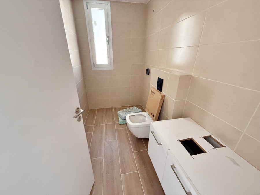 668152-apartment-for-sale-in-larnaka-finikoudes_full