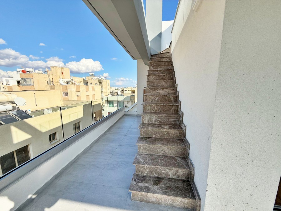 668153-apartment-for-sale-in-larnaka-finikoudes_full