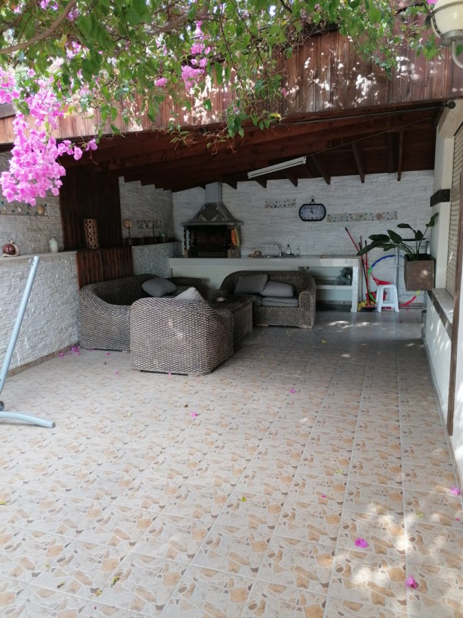677965-detached-villa-for-sale-in-select-location_full
