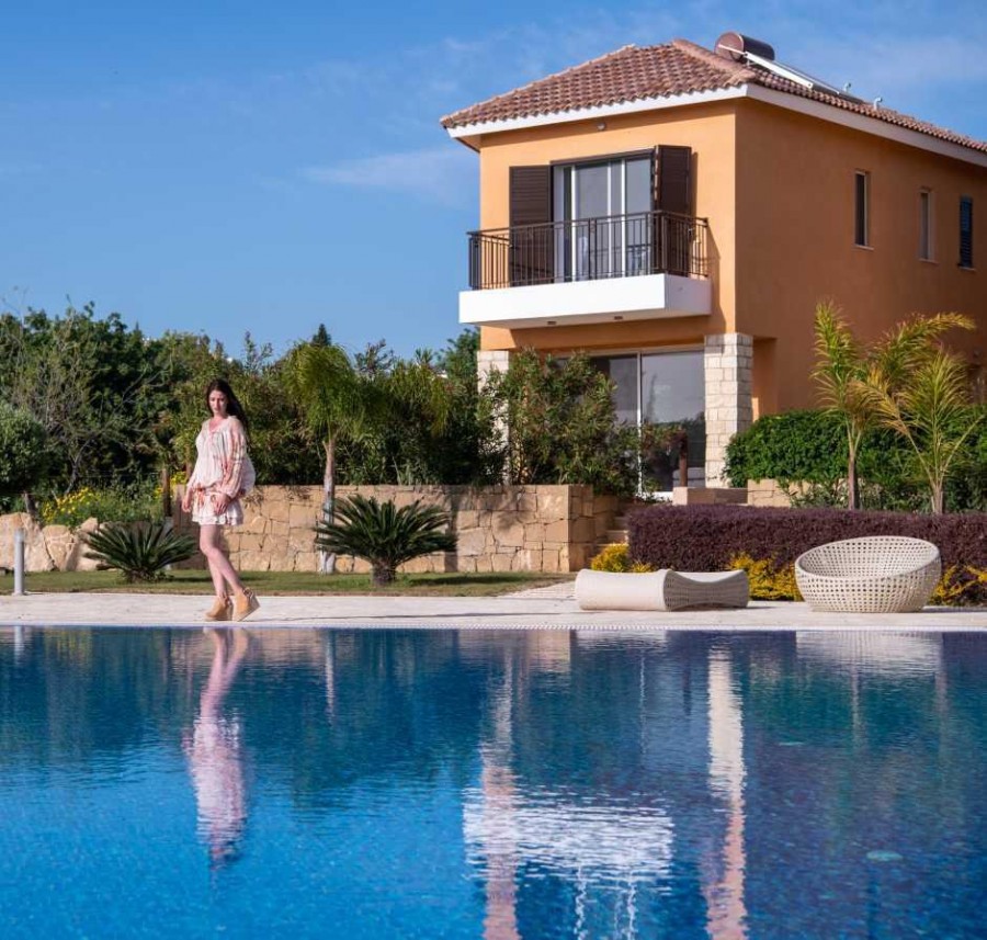 685688-apartments-penthouses-in-chloraka_full