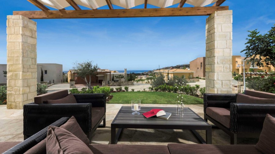 685759-apartments-penthouses-in-chloraka_full