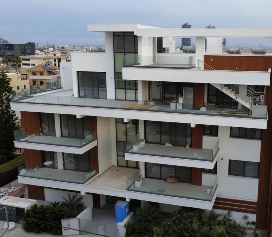 687119-apartment-for-sale-in-select-location_full