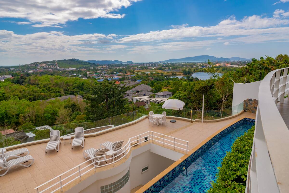 6b236ea4-f8b9-4f09-a428-c4e4cefe6b4a