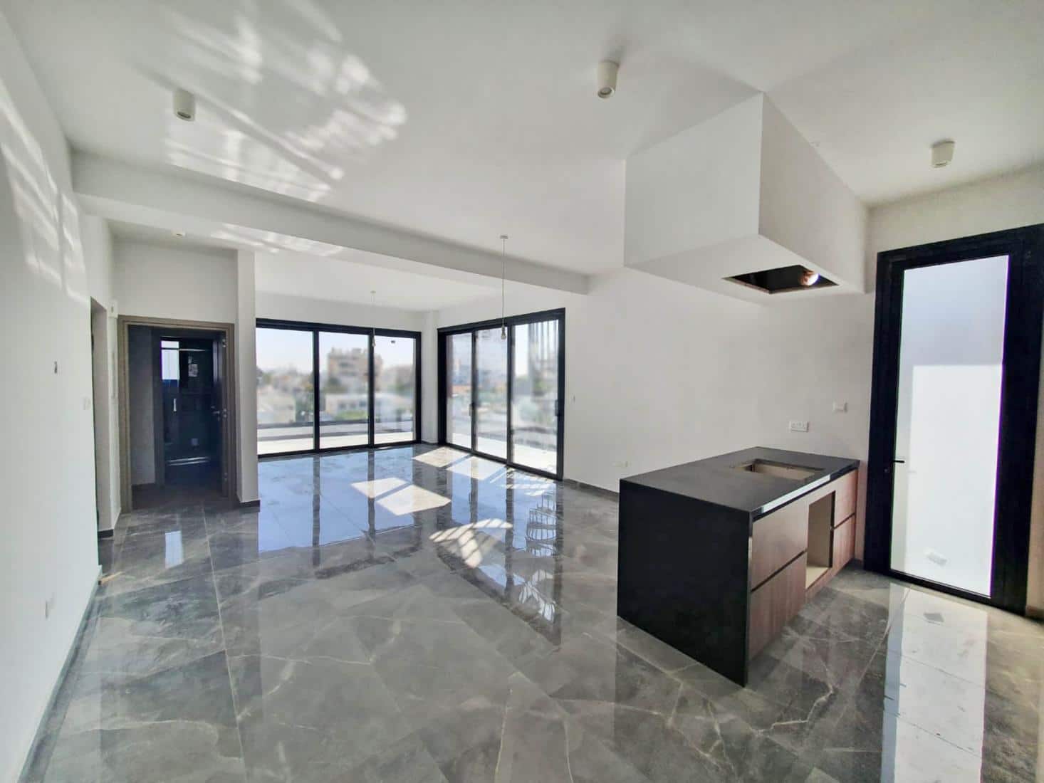 6fbdda22-b36d-4a22-8003-d32f6faab6d4-copy-large