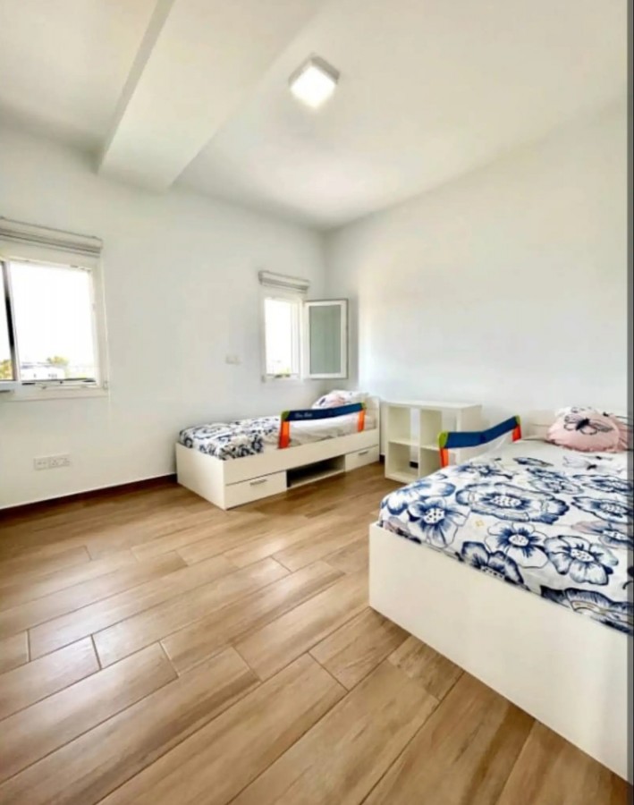 702797-detached-villa-for-sale-in-select-location_full