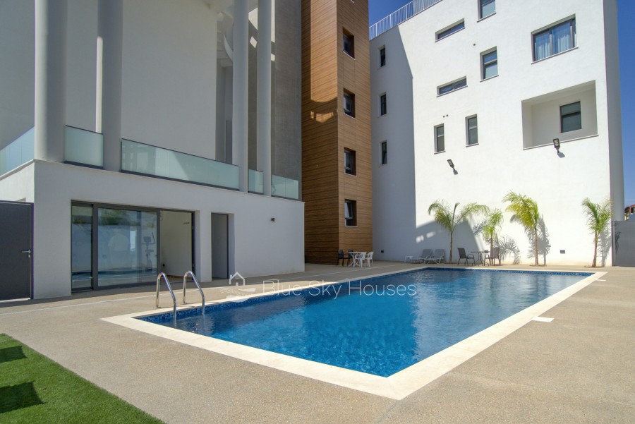 704617-apartment-for-sale-in-panthea_full