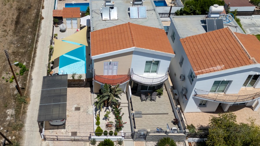 706623-semi-detached-villa-for-sale-in-kato-paphos-universal_full