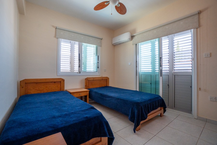 706628-semi-detached-villa-for-sale-in-kato-paphos-universal_full