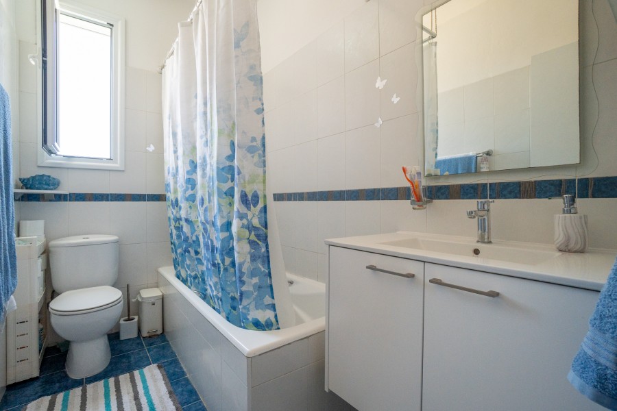 706631-semi-detached-villa-for-sale-in-kato-paphos-universal_full