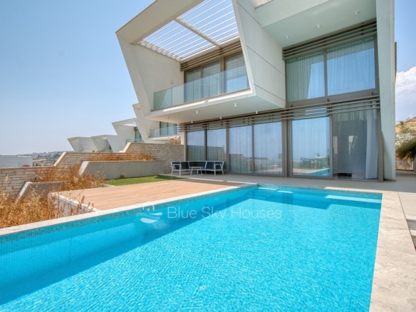 708021 detached villa for sale in mouttagiaka full