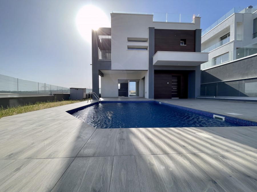 708756-detached-villa-for-sale-in-parekklisia_full