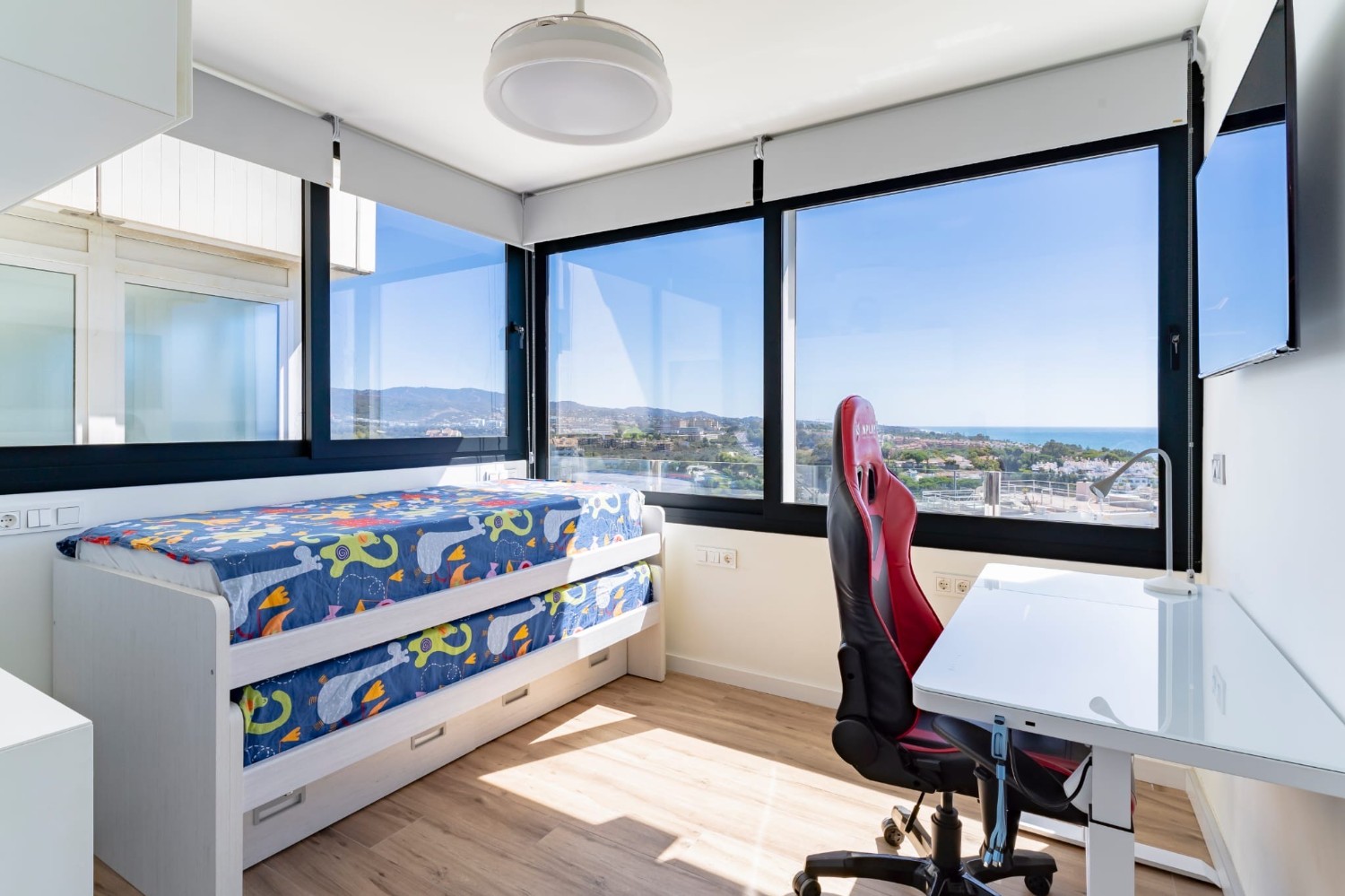 70fe9647-05ac-4484-acf7-96365593e53b