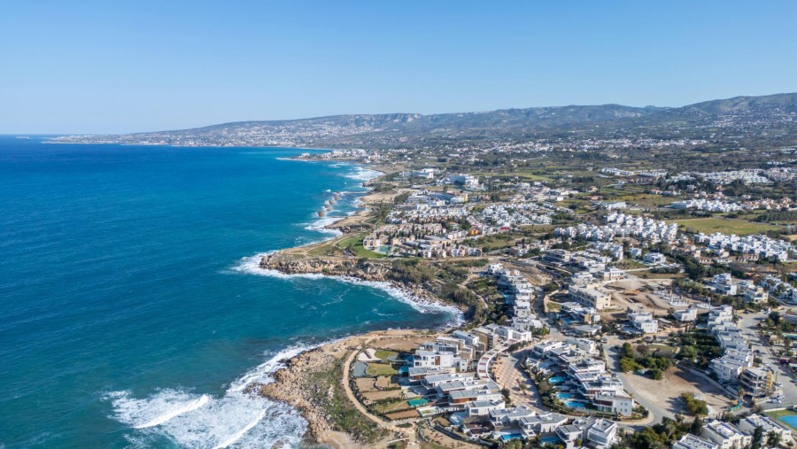 716725-villas-houses-in-chloraka_full