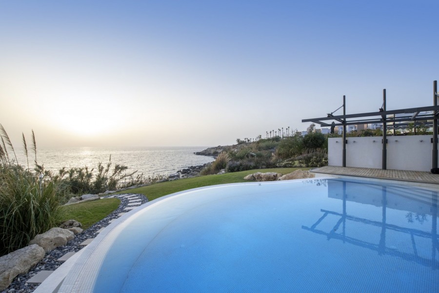 716726-villas-houses-in-chloraka_full