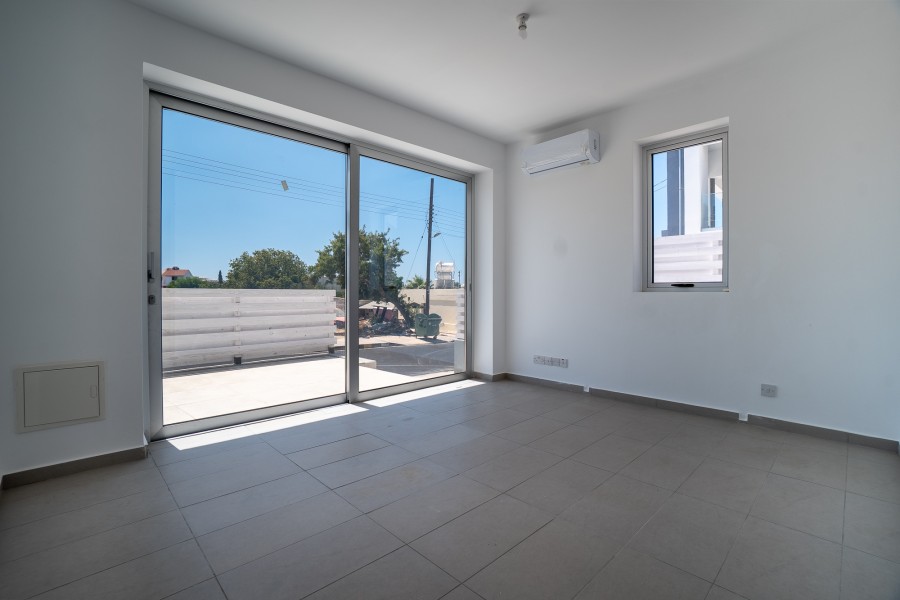 722116-ground-floor-apartment-for-sale-in-chloraka_full