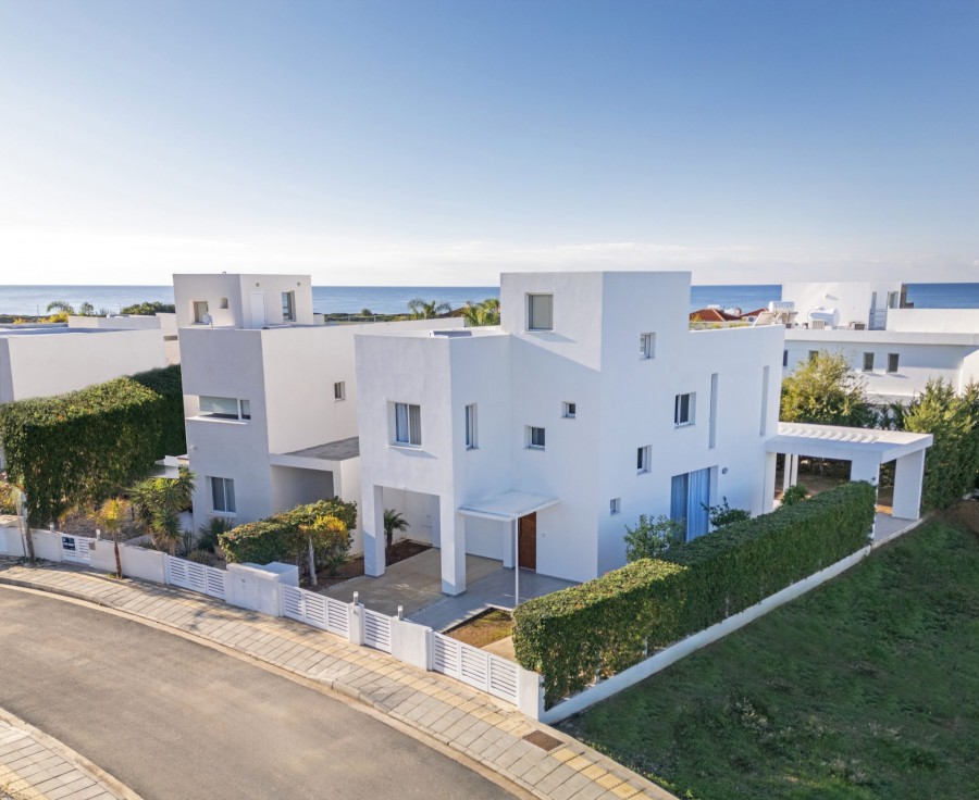 724067-villas-houses-in-coral-bay_full