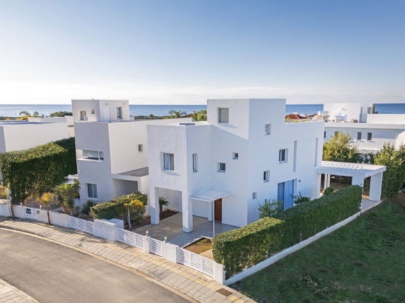 724073 villas houses in coral bay full