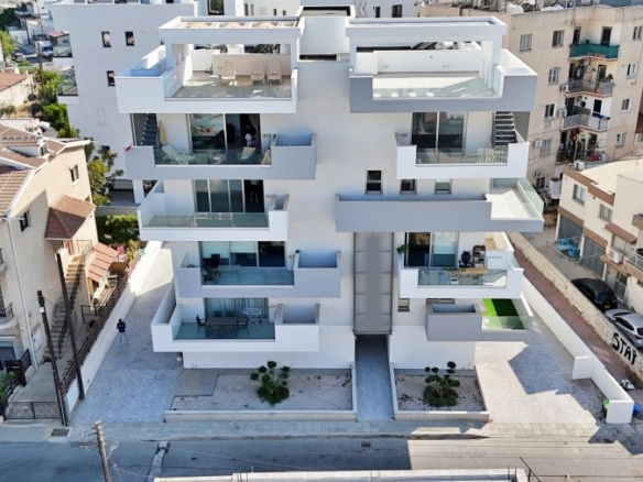 727454 penthouse for sale in larnaca full