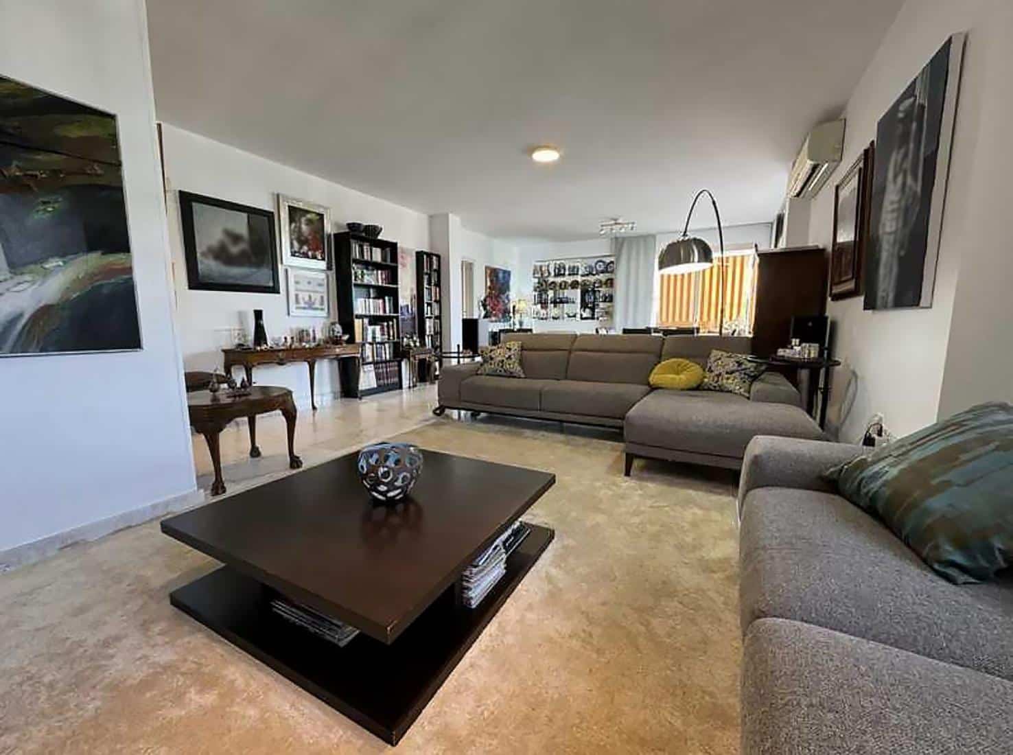 7394bb28-cd96-405b-9655-3285d7659467-copy-large