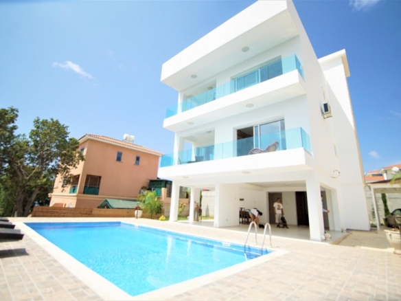 86673 detached villa for sale in acheleia full