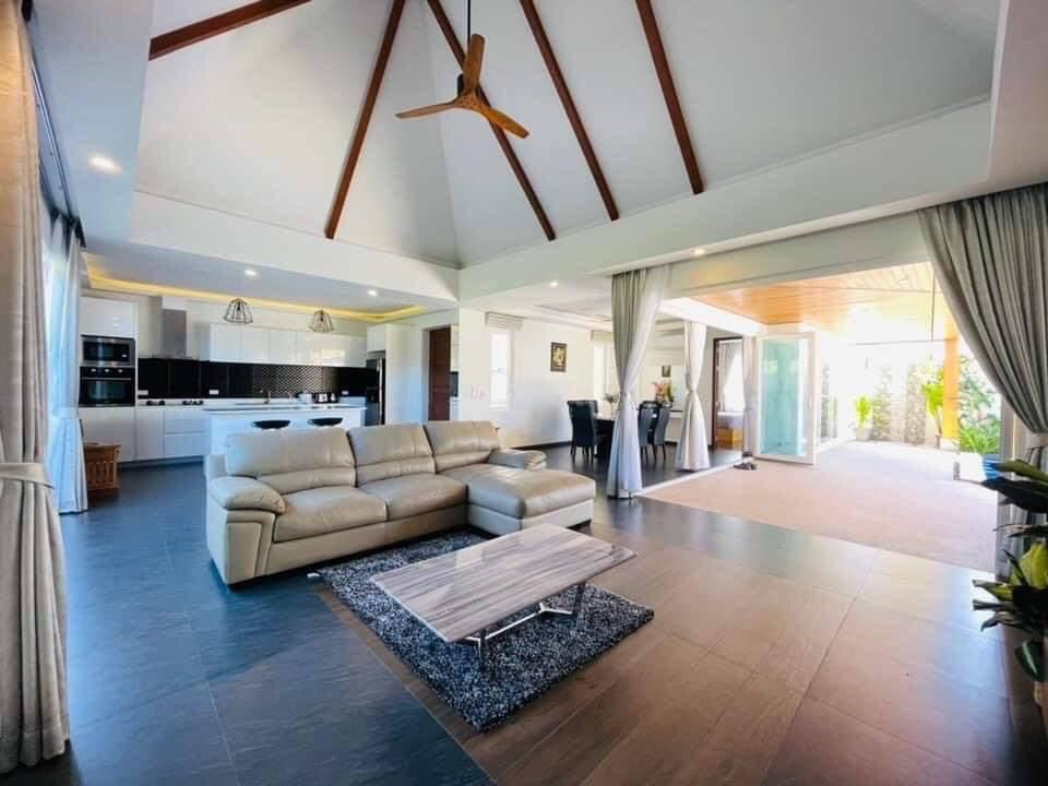 8bc37a5b-b98d-4693-b802-c6ebf240c607