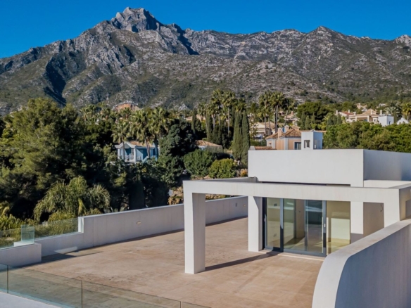 8ef36a00 86dd 4c8b 8f8b deeafc9b0fd4