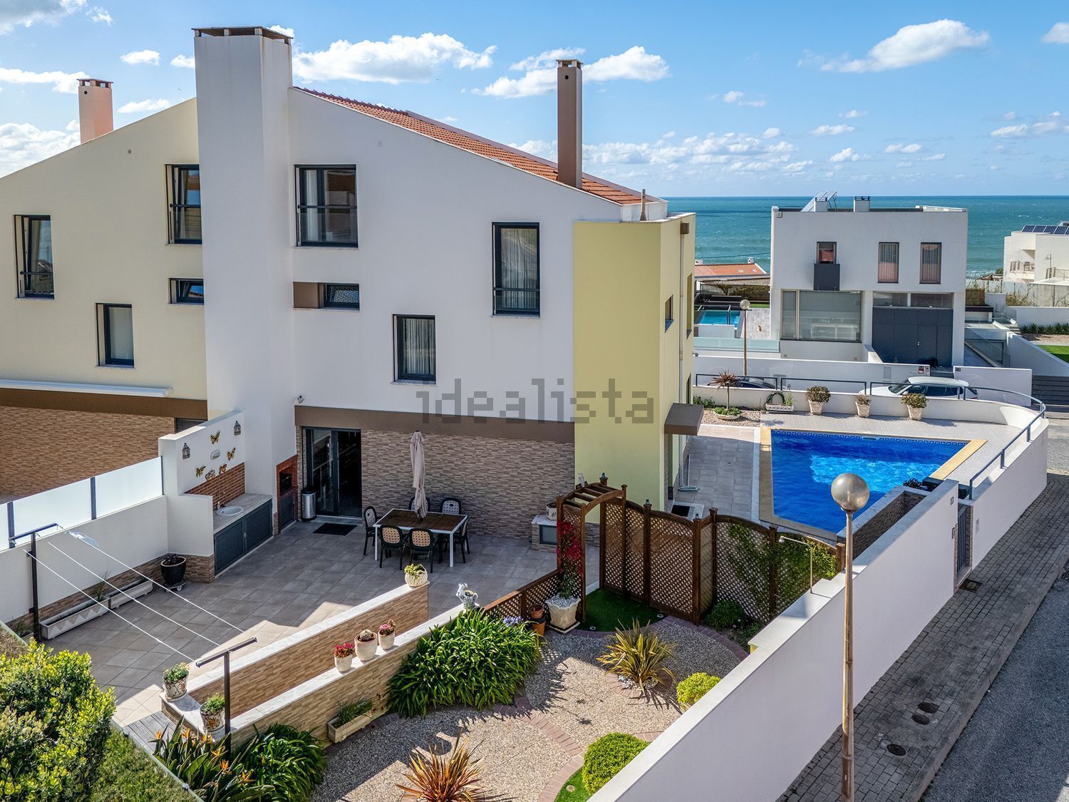 Luxury 3 Bed Villa in Santa Cruz Elegant 3-bedroom villa with ocean views in Santa Cruz, perfect for seaside living.