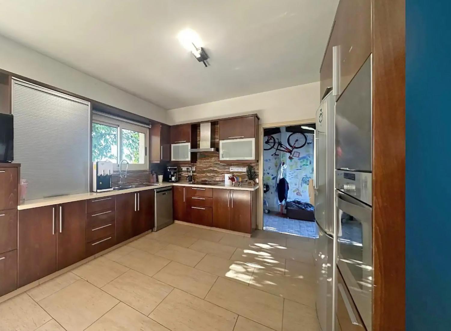 9418af1ad0bc163da18fd2d180e17436-copy-large