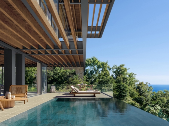 ALMA Grand Villa Terrace and Pool LD