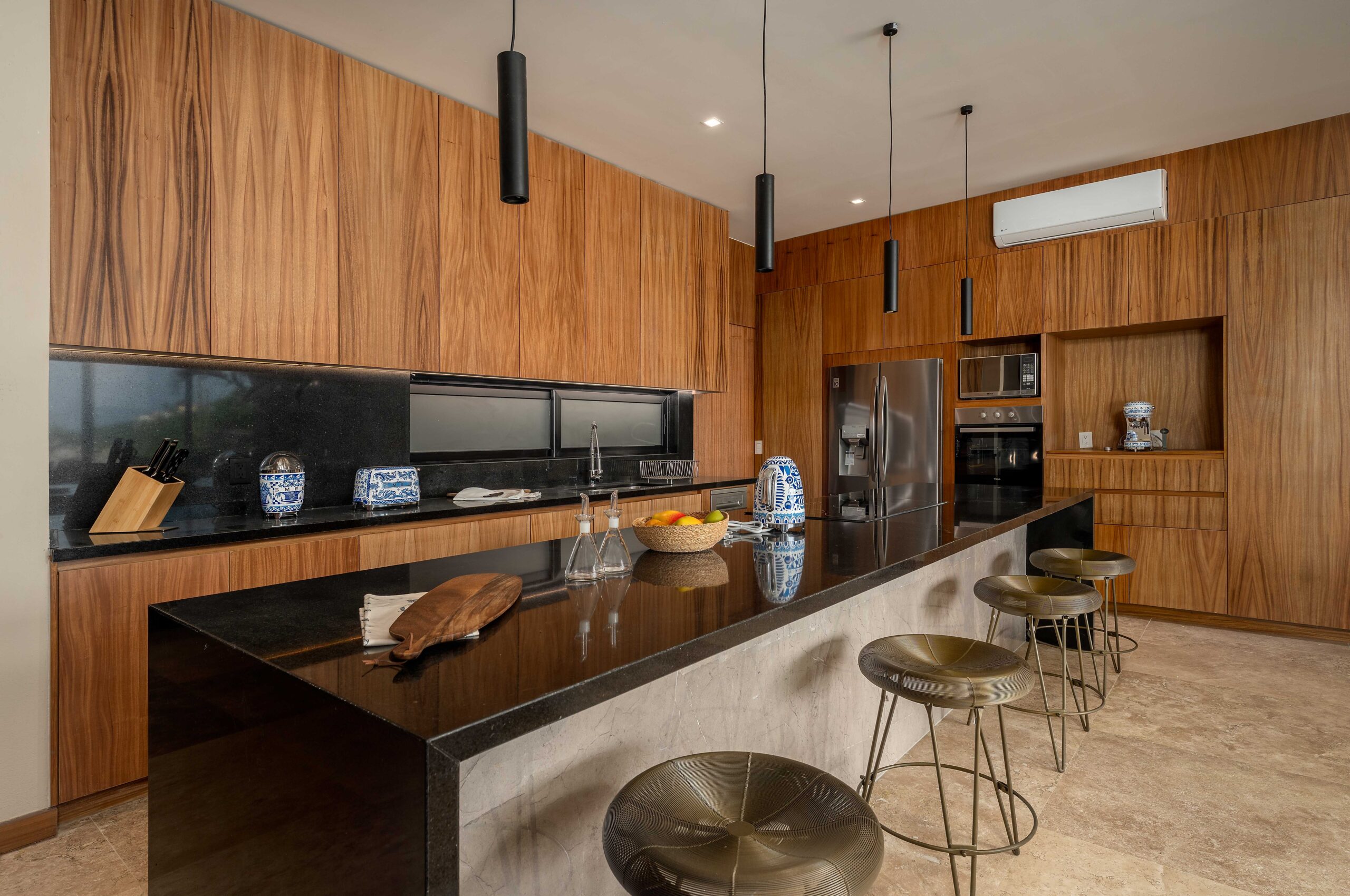 Bacaandara-Showroom-2-scaled-1