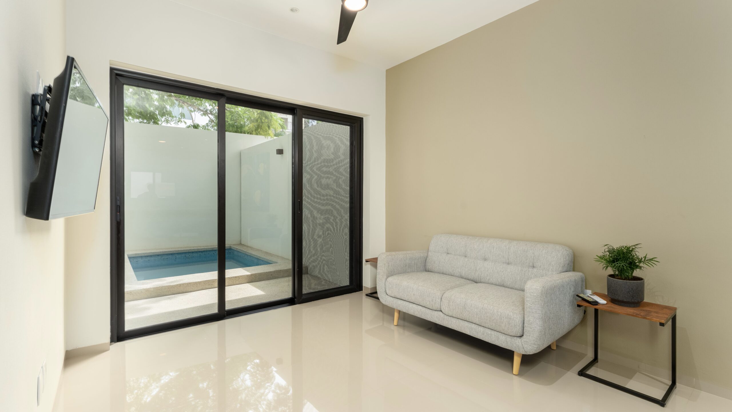 Delonix-Showroom-6-scaled-1