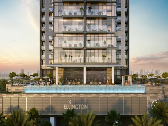 Ellington House III facade with people rmdivv 4