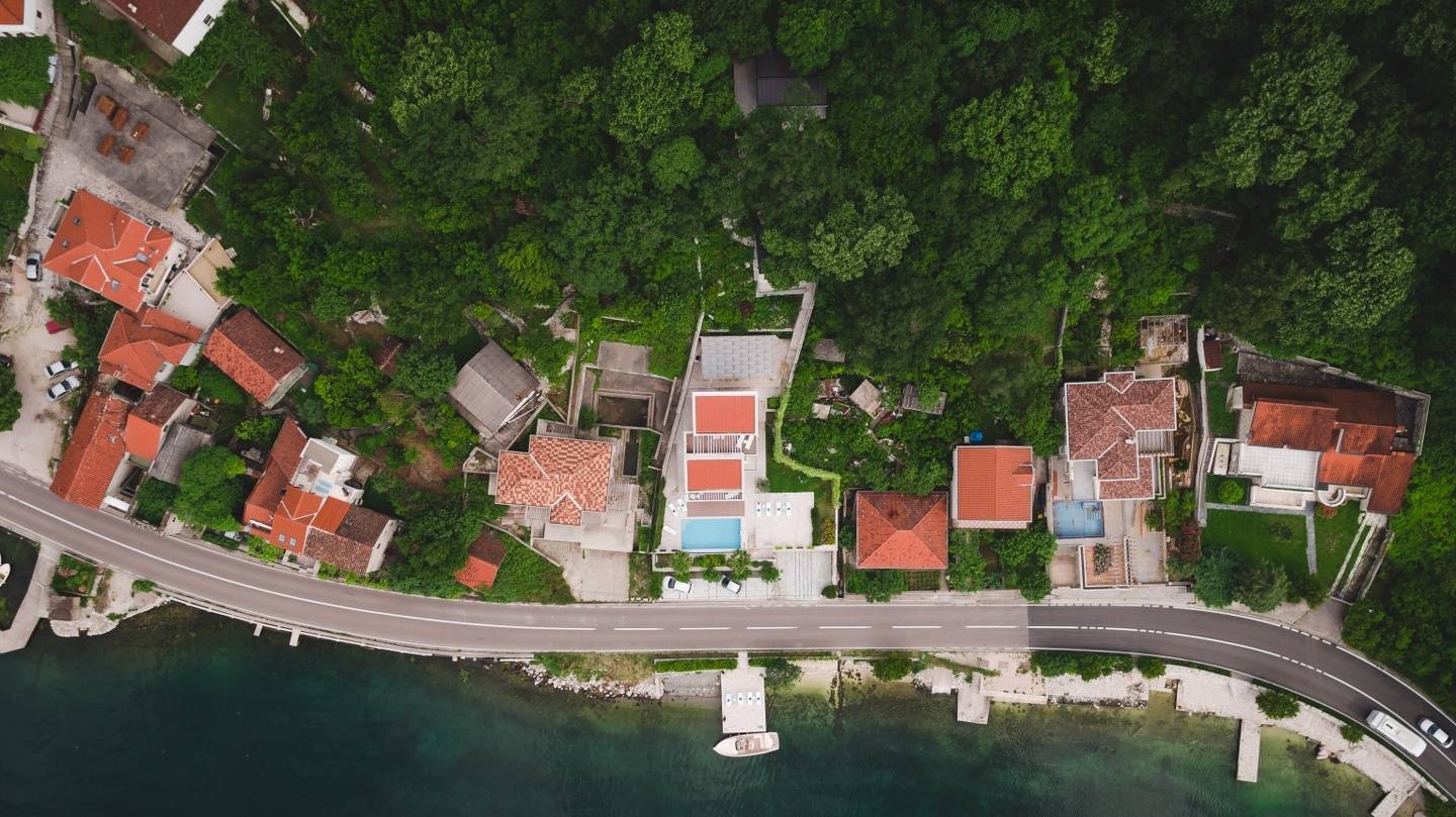 First-line-villa-for-sale-in-Strp-Kotor