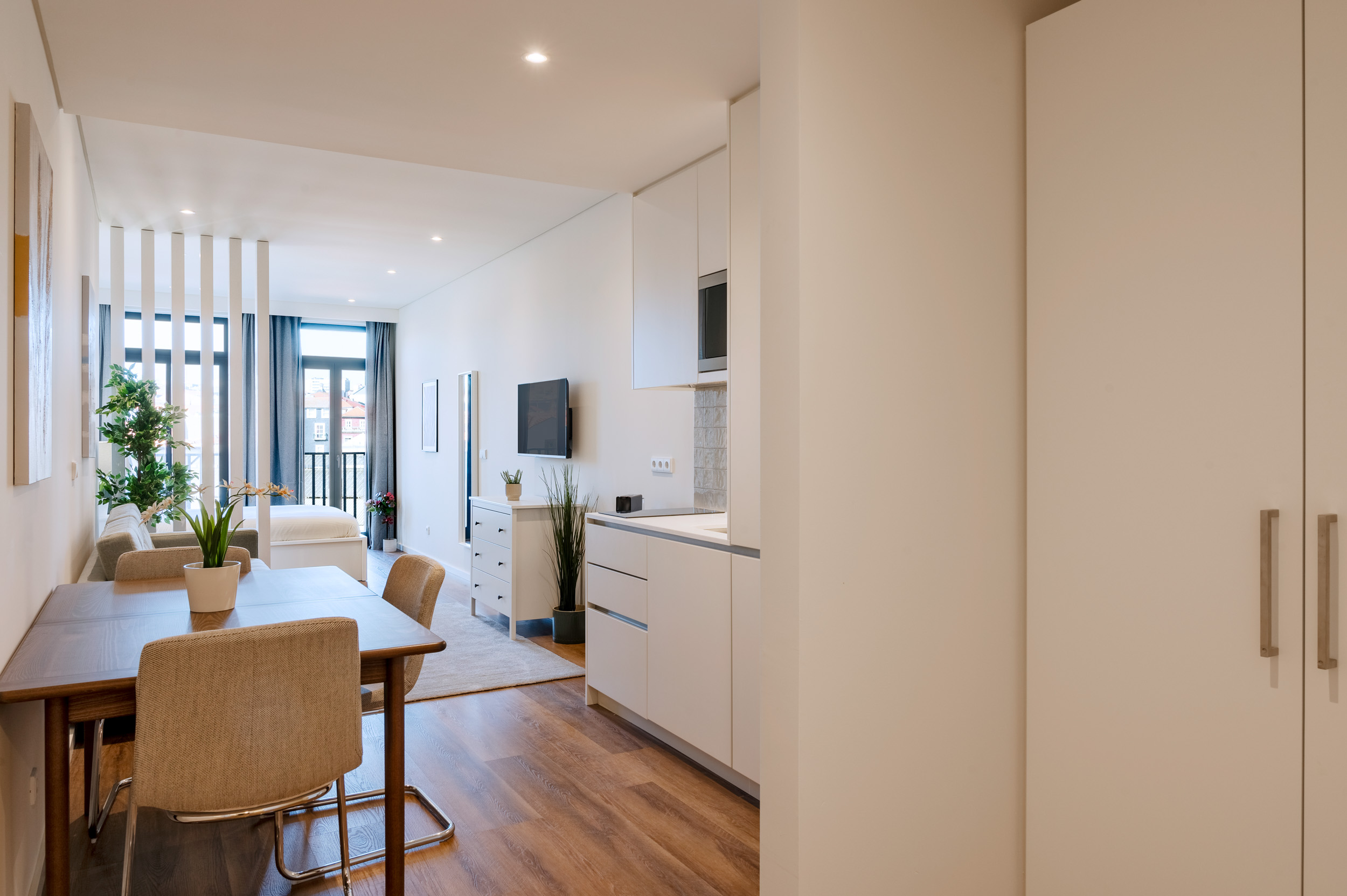 ID16365c01-0000-0500-0000-000014016896