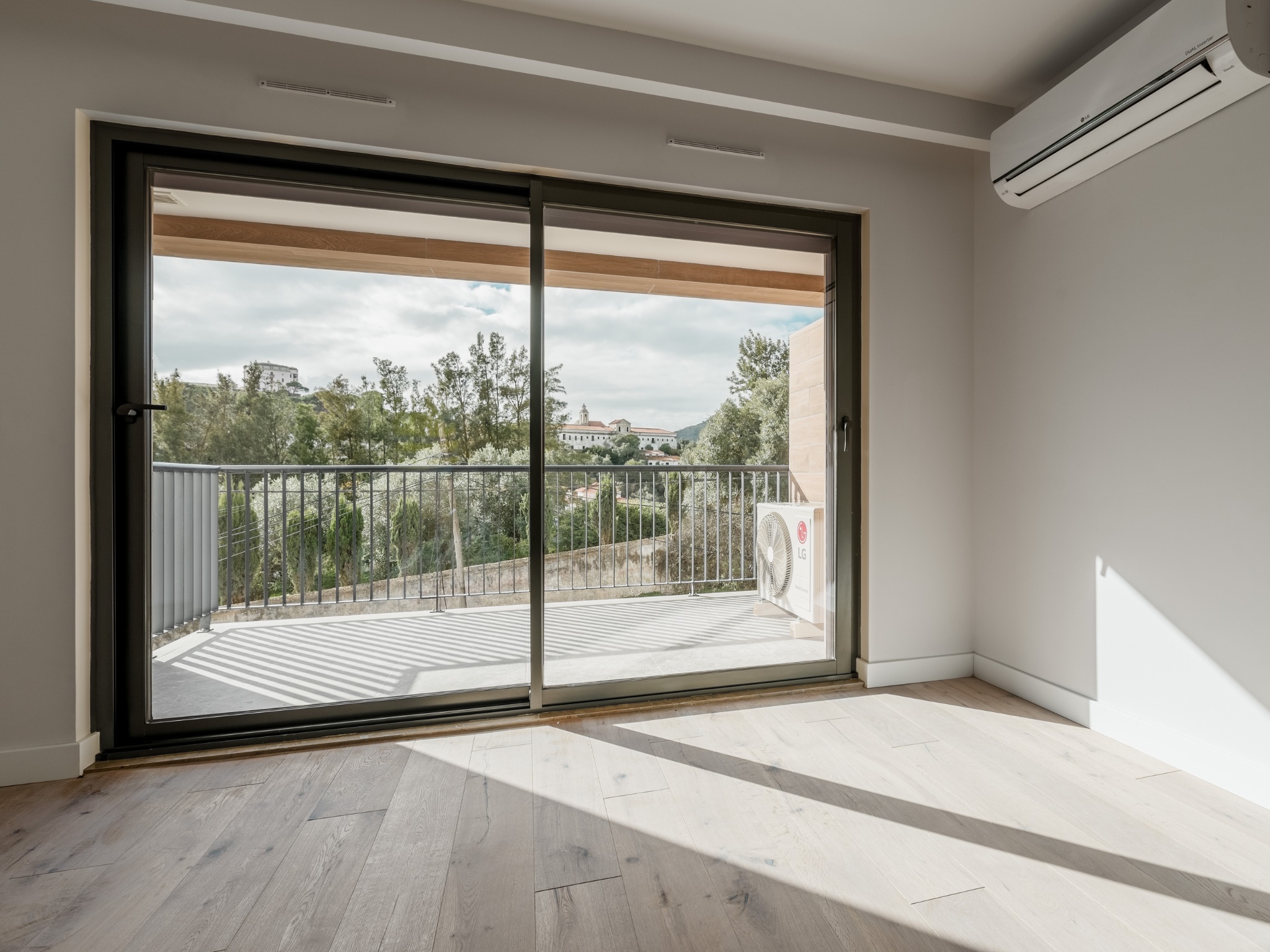 ID7db05f01-0000-0500-0000-00001631ee8b