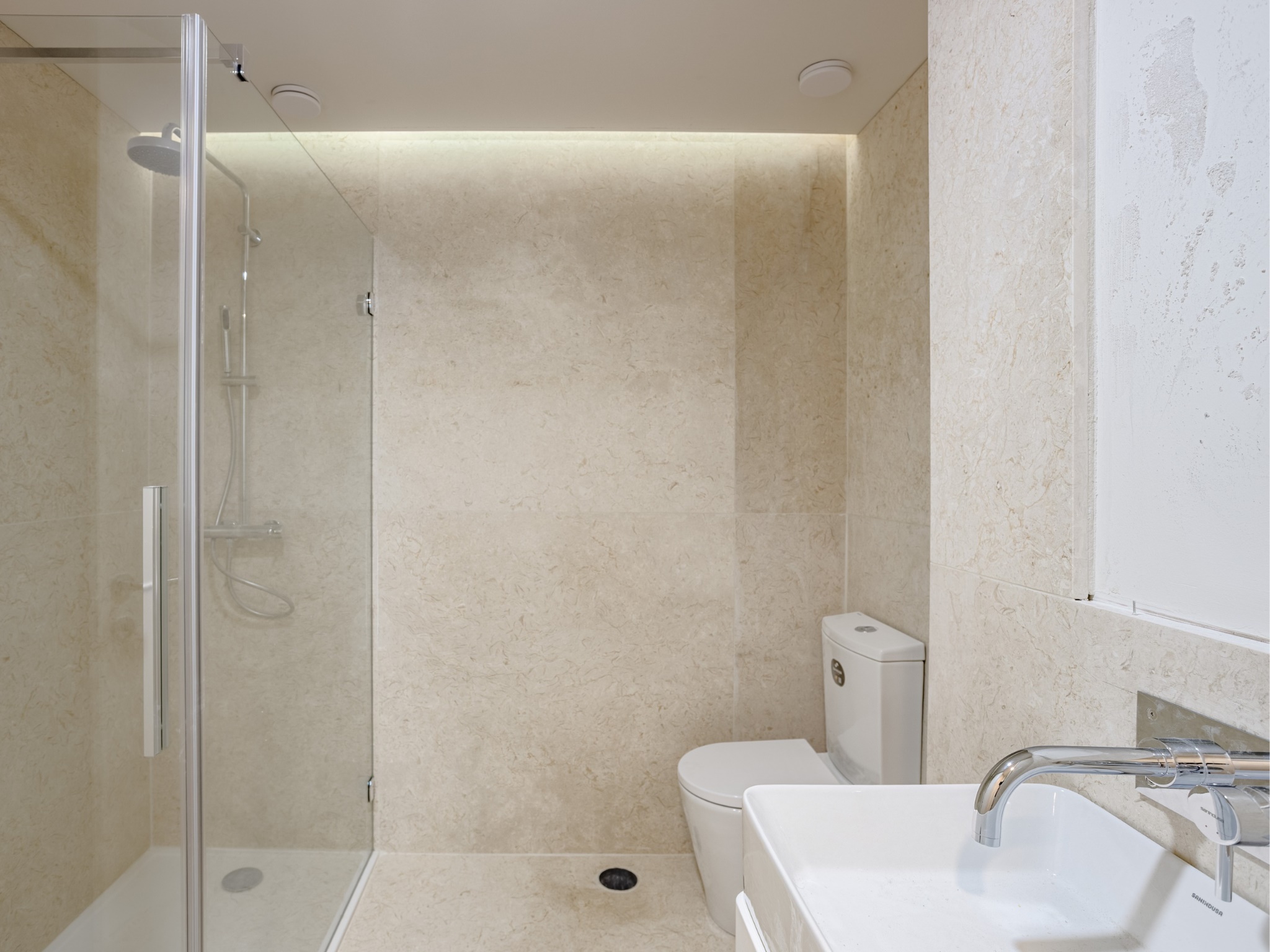 ID81929401-0000-0500-0000-000016f0c671