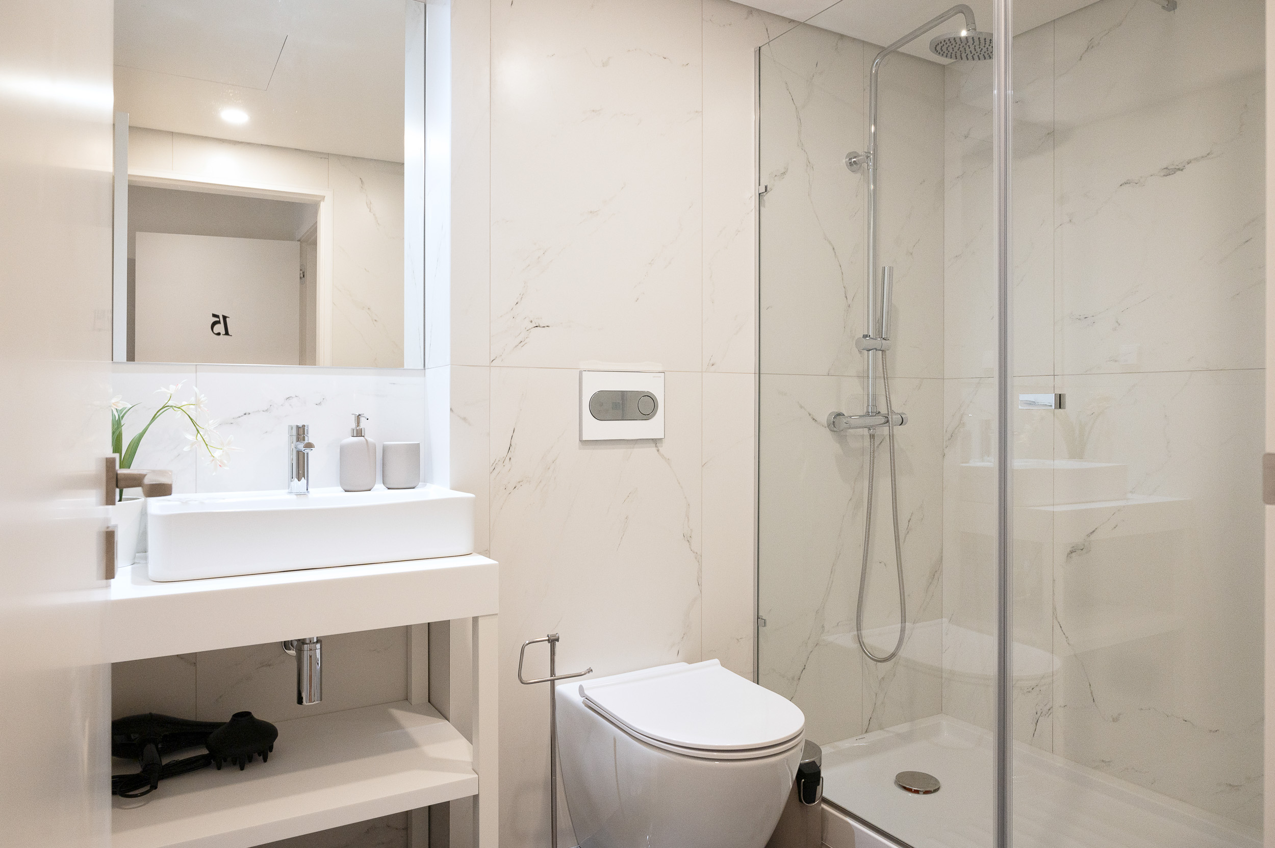 ID83365c01-0000-0500-0000-000014018a21