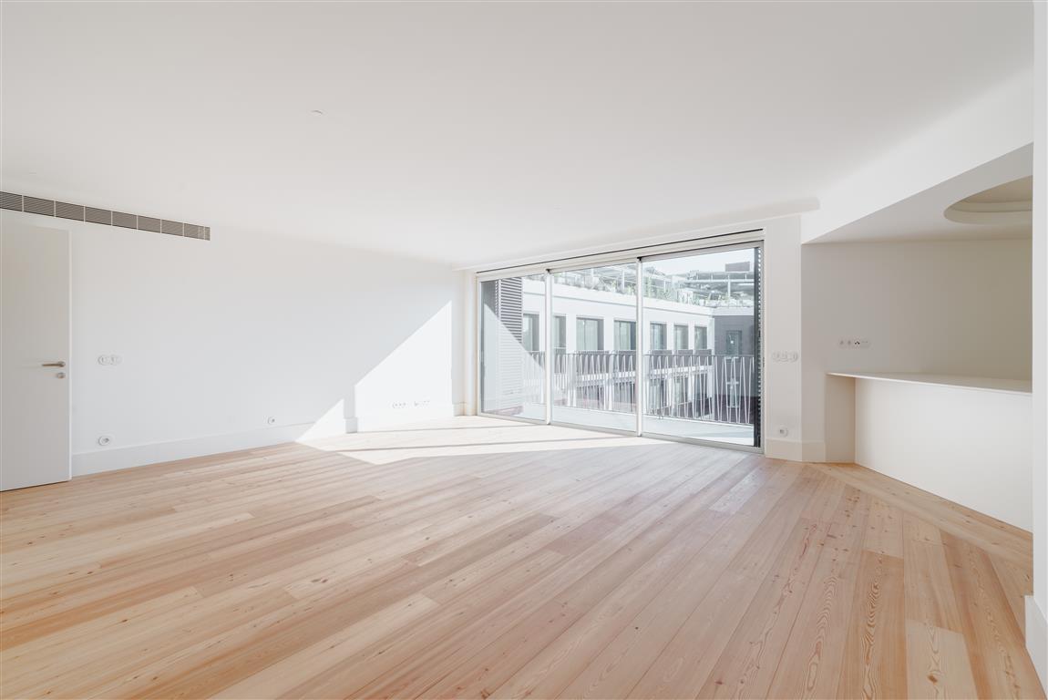 ID95f55501-0000-0500-0000-000014141140