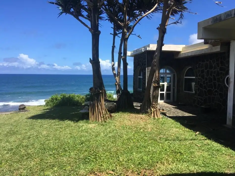 Seaside Luxury Villa in Mauritius Luxurious seaside villa with stunning ocean views in Mauritius. Perfect for a relaxing coastal lifes.